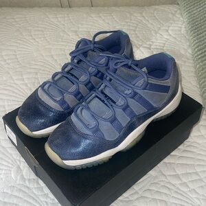 Jordan 11 Blue Moon